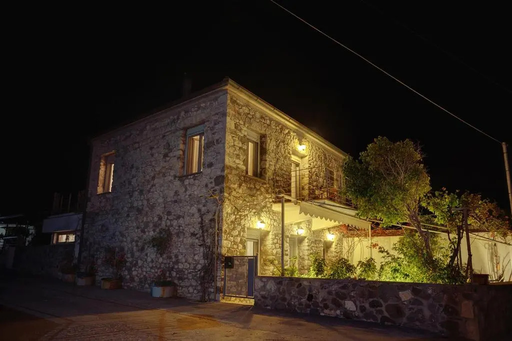 Ianos Maisonette