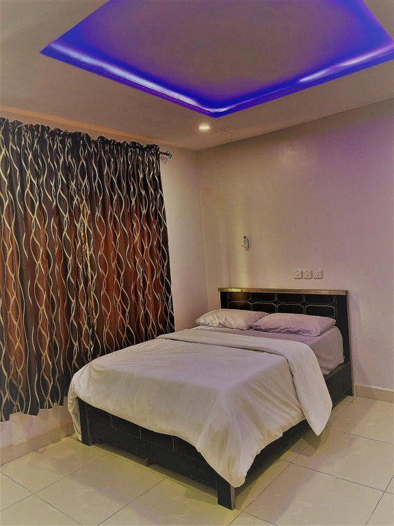 Entire serviced Two bedroom house Abuja - Six Stars apartment