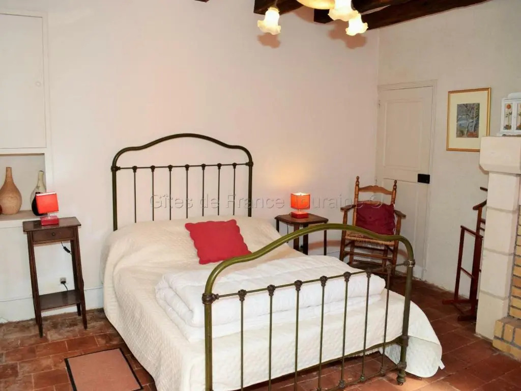 Gîte Saint-Jean-Saint-Germain, 4 pièces, 6 personnes - FR-1-381-52