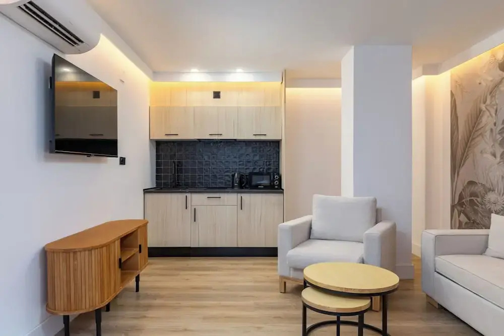 HA Retiro Suites