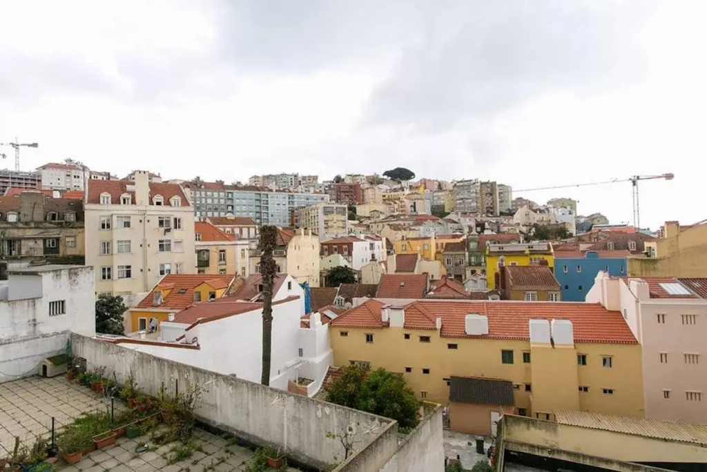 ALTIDO Luxurious 3-bedroom Apt with Terrace in Intendente