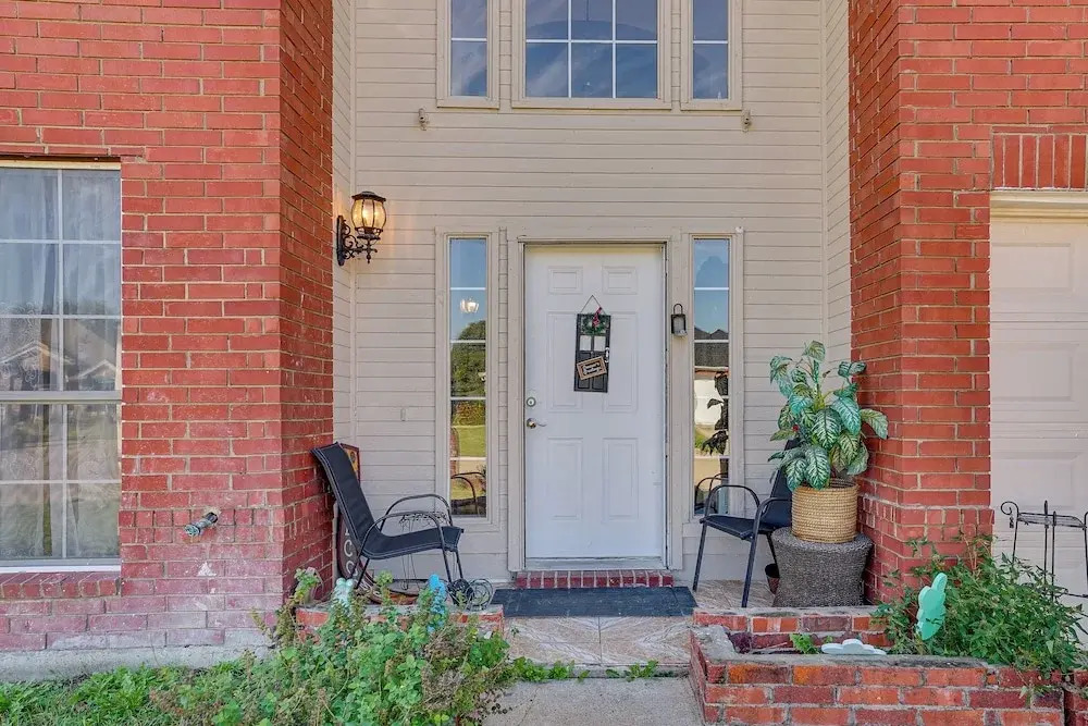 Large Families Welcome! Spacious Fort Worth Home