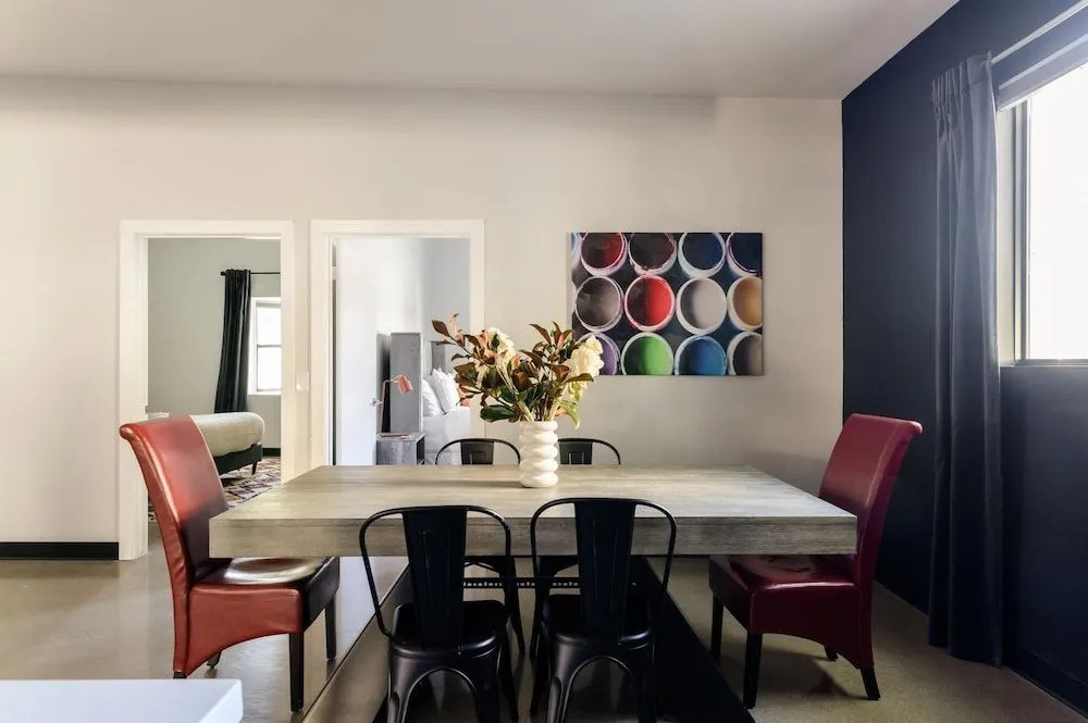 E Main St Unit A - Luna