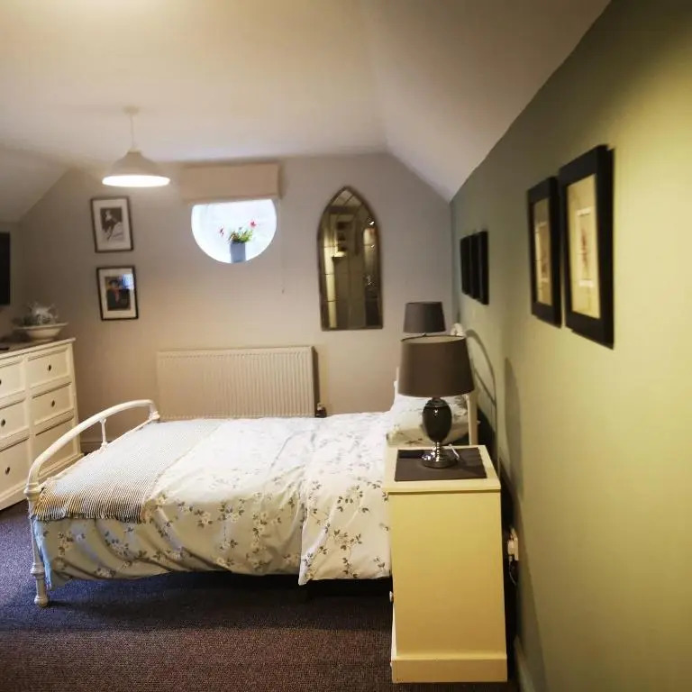 Rooms by the River at Glan Aber
