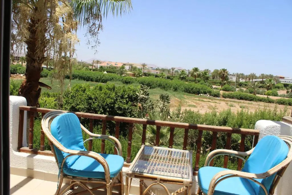 Herrmes Hostel اجانب فقط