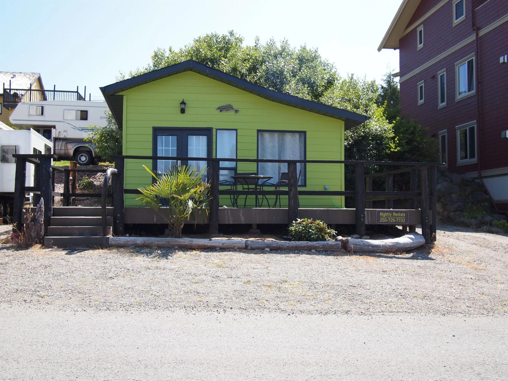West Coast Motel on the Harbour