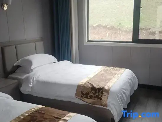 Long County Liangqi Shiguang Homestay (Guanshan Grassland Scenic Area)