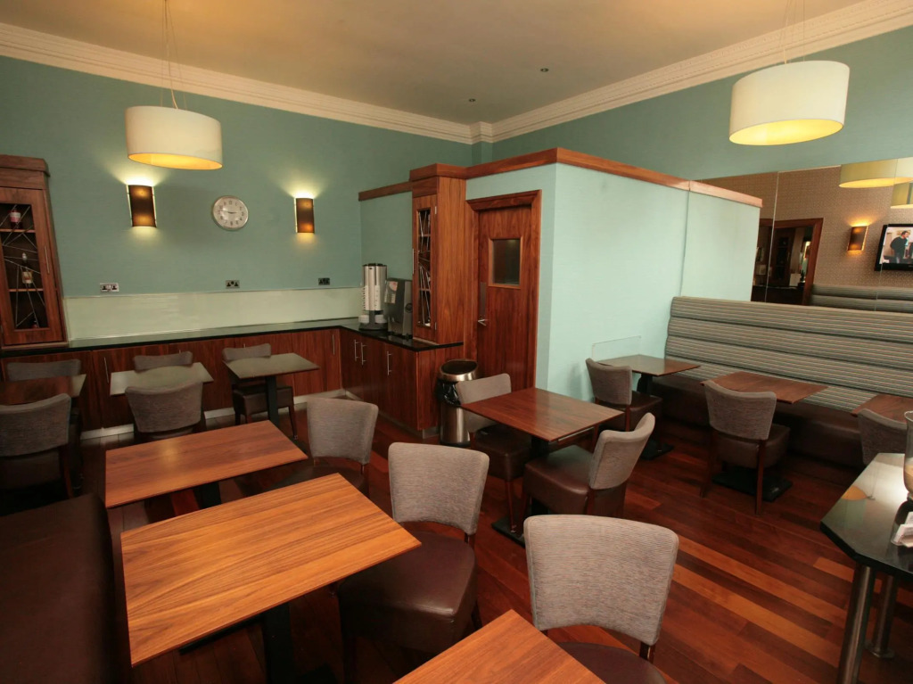Acorn Hotel