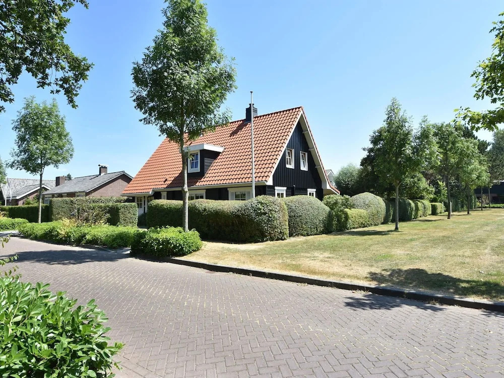 Garden View Holiday Home in Domburg near Center & Forest