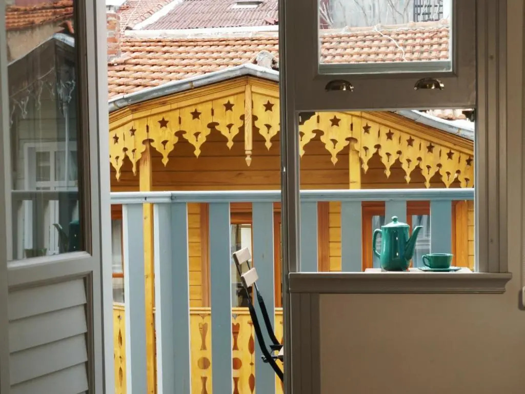 Tilas - Rooms in 19th Century Wooden Townhouse,Kadikoy