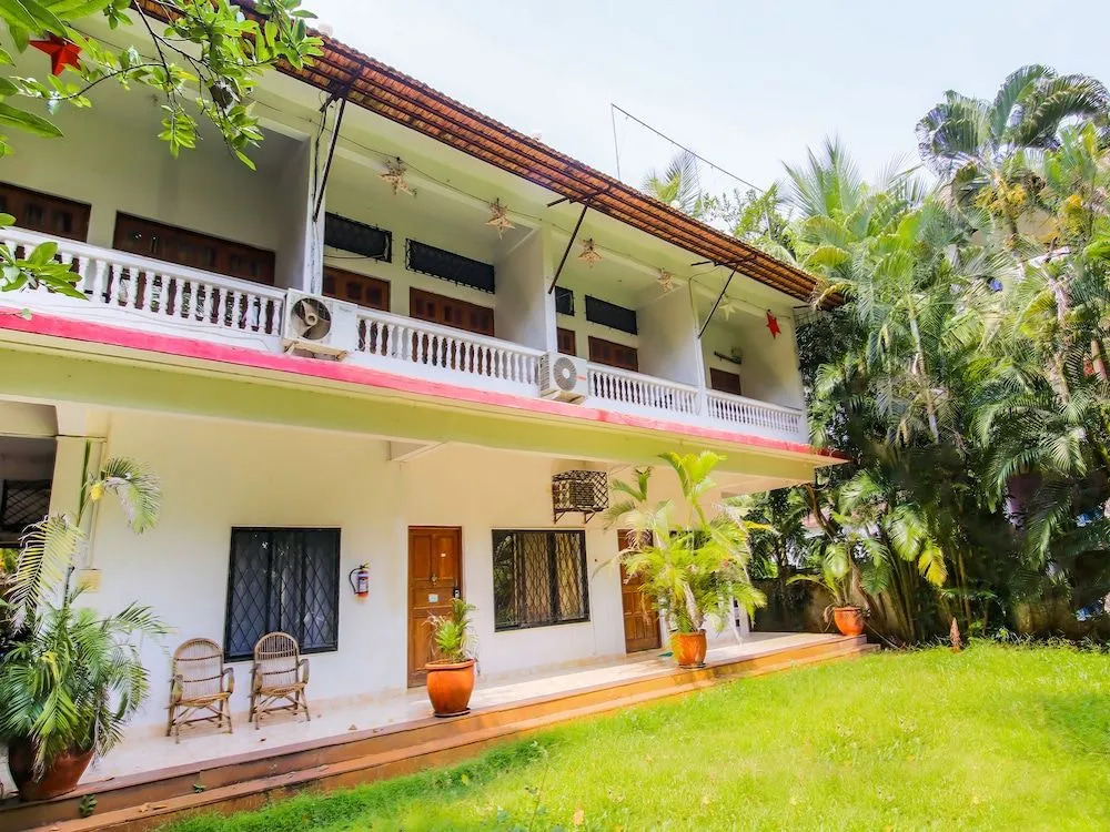 OYO 15252 Home Garden Studio Calangute Beach