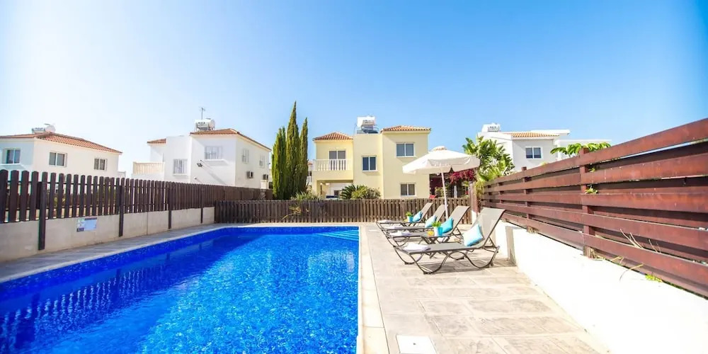 Rent Private Villa 040