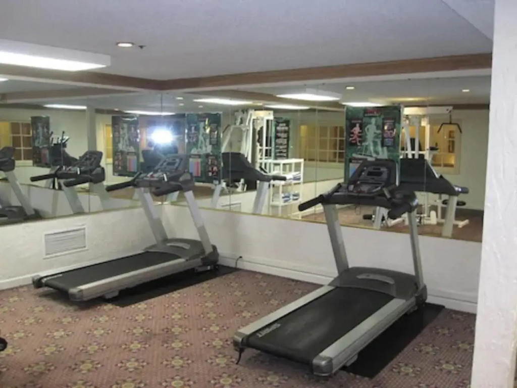 Chateau Hotel and Conference Center