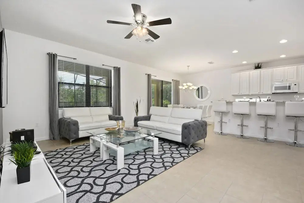 Veranda Palm Villa w Pool Game room near Disney