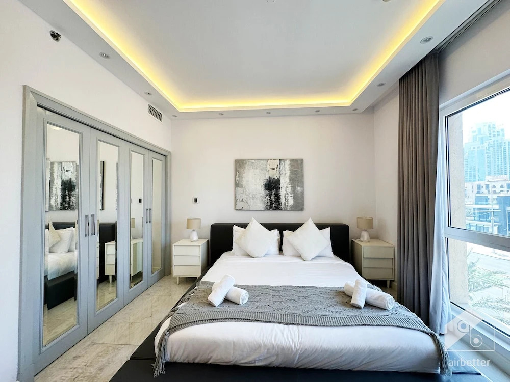 Luxurious Apartment With Iconic Burj View