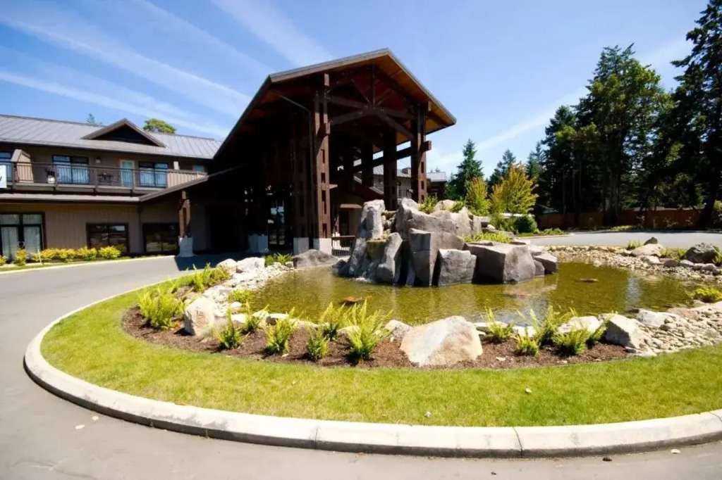 Sunrise Ridge Waterfront Resort