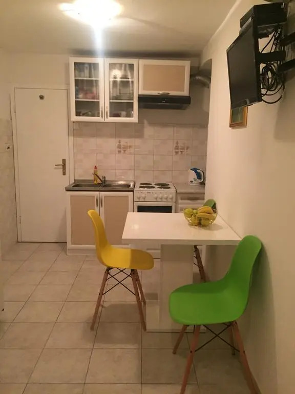 Apartment Violet