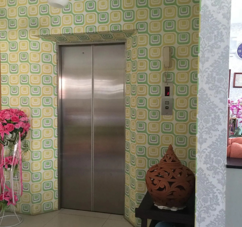 Green Harbor Hotel & Service Apartment
