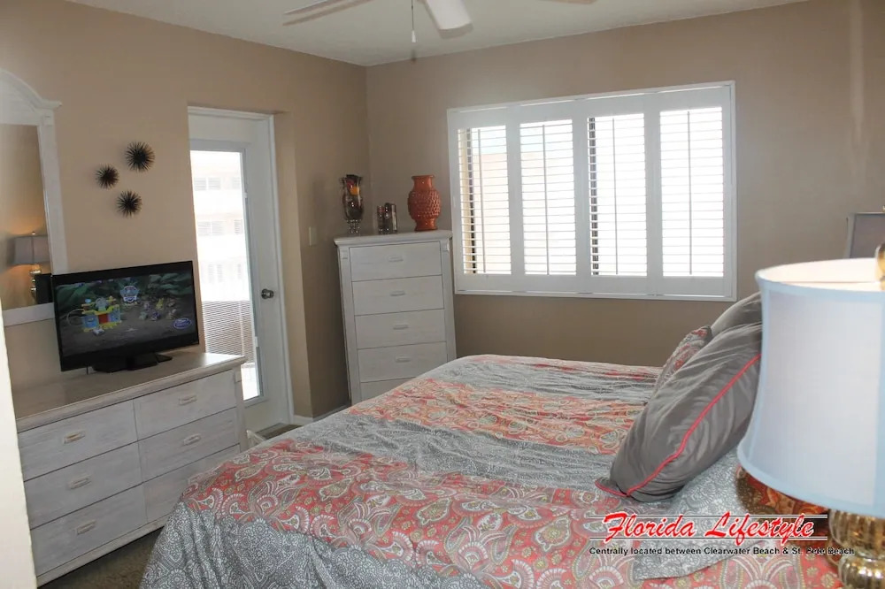 Beach Palms 404