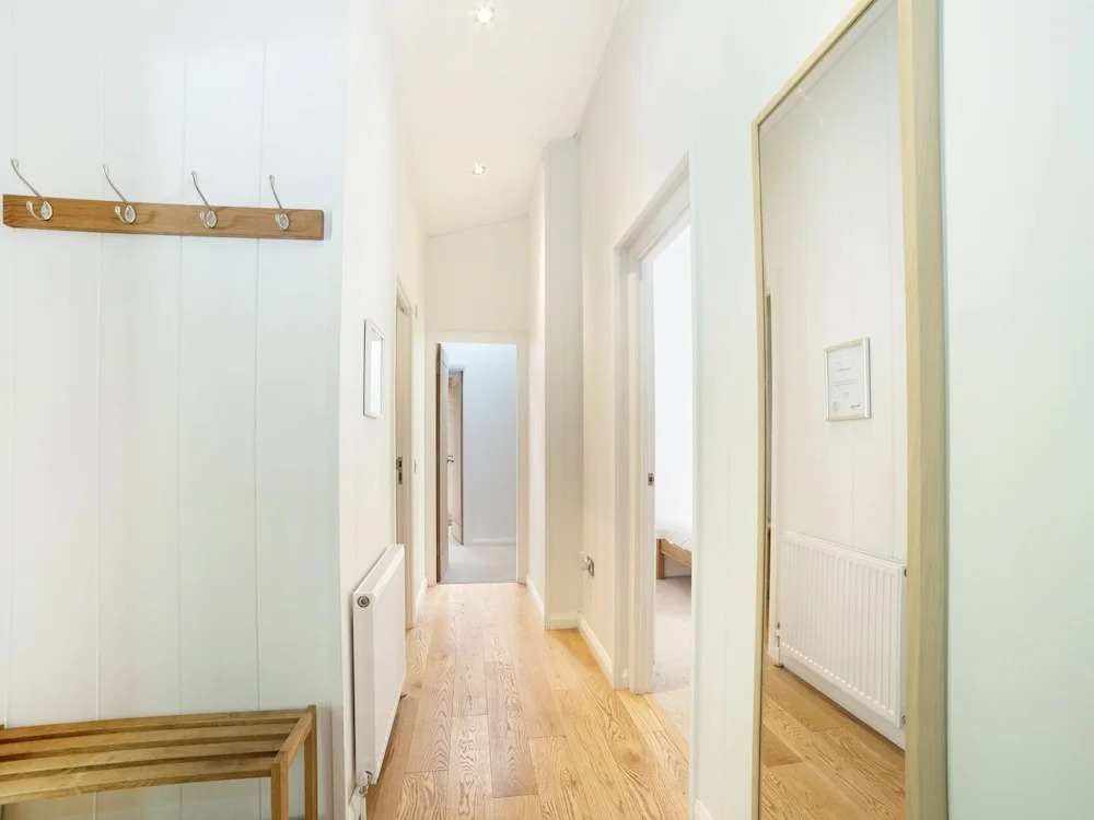 1 Streamside, Looe