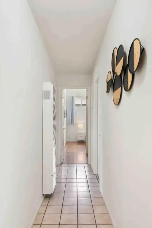 Mid Century Garden View Home Parking