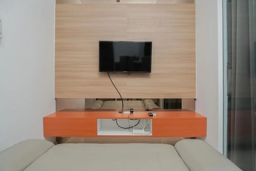 Pleasant 1br Apartment at Puri Orchard