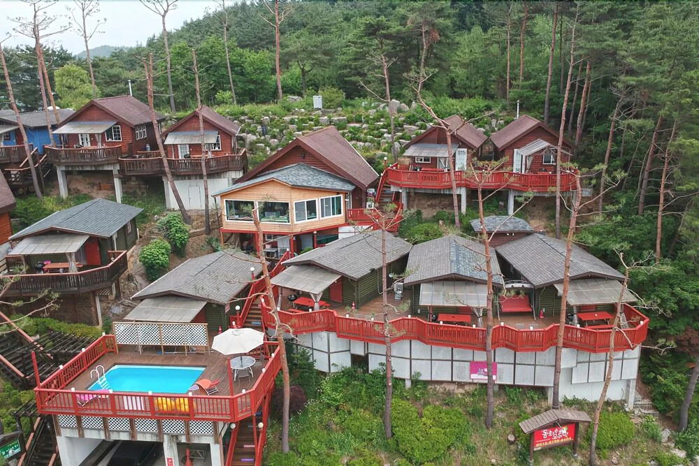 Hoengseong Fairy Tale Hut Pension