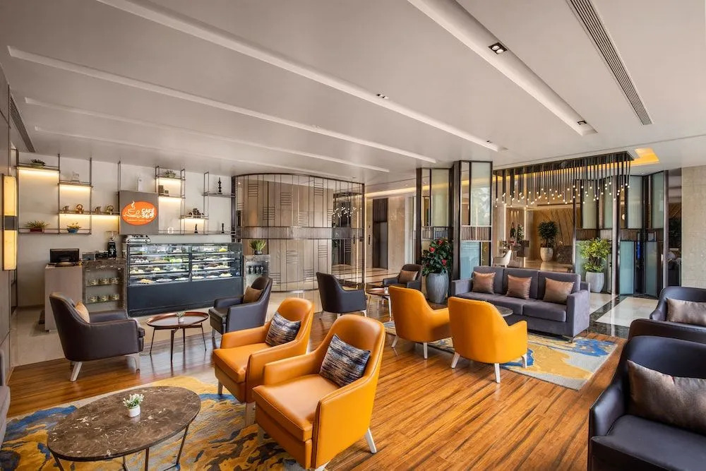 Royal Hometel Suites