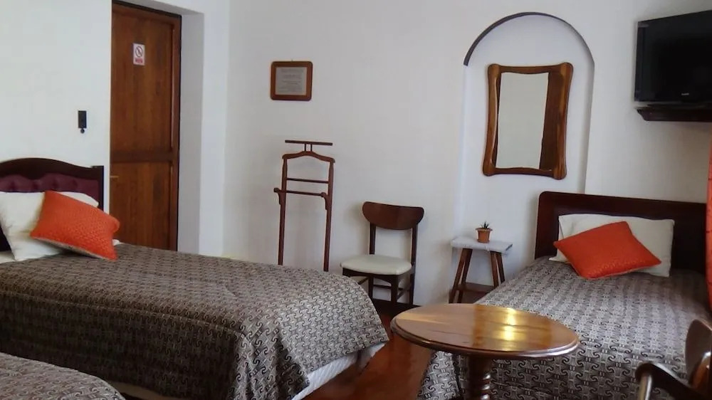 "HOTEL BOUTIQUE LA MAISON DE LA BOLIVIE" Casa de Huéspedes