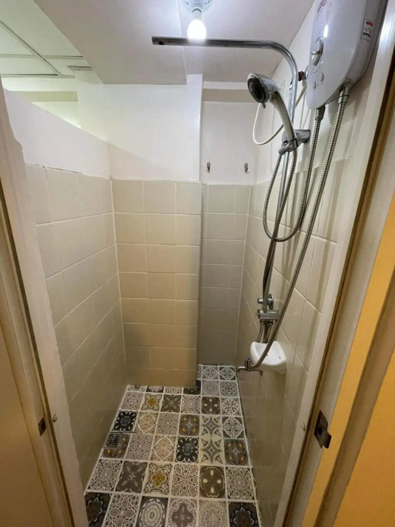 4 pax Cityland Tagaytay Staycation TAAL VIEW with wifi n cooking