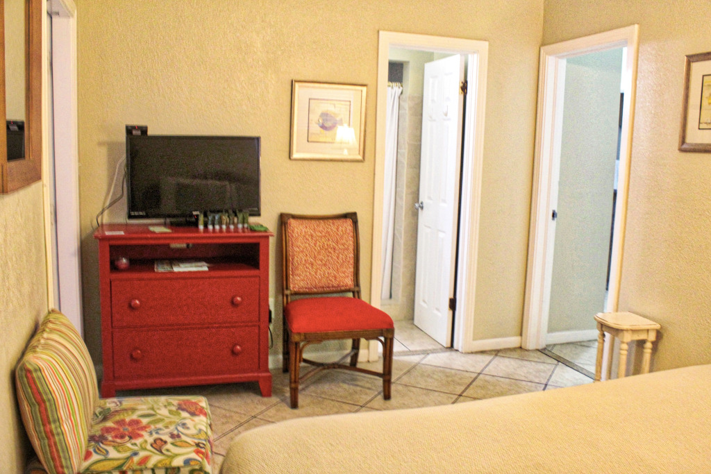 Coconut Grove Beach Resort Suites 1 to 8