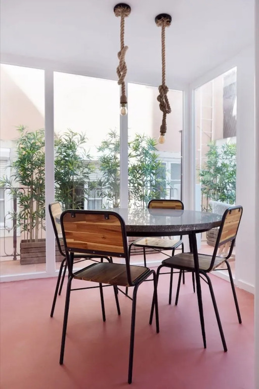 Renovated Charming Apartment with Terrace in Lapa