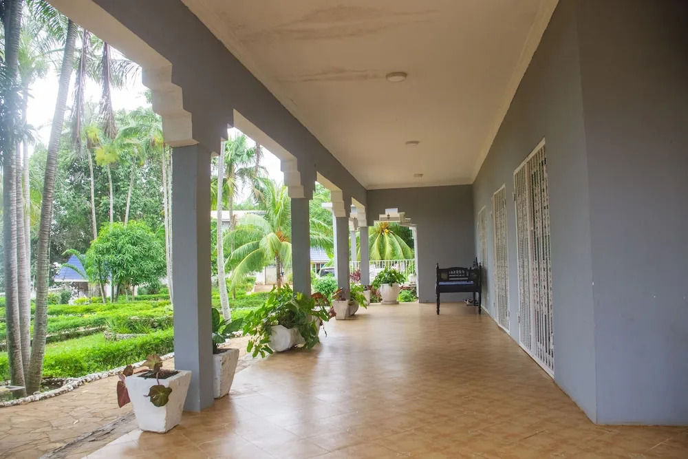 Zanzibar Resort & Apartments