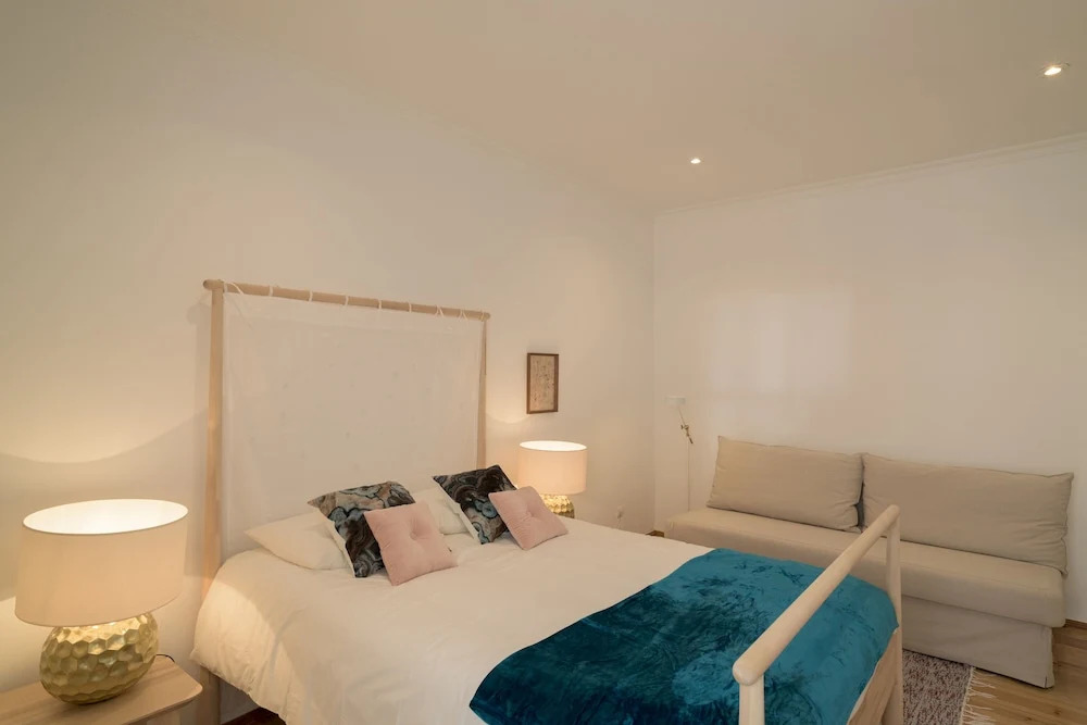 Lisbon Bairro Alto Apartments Free Parking