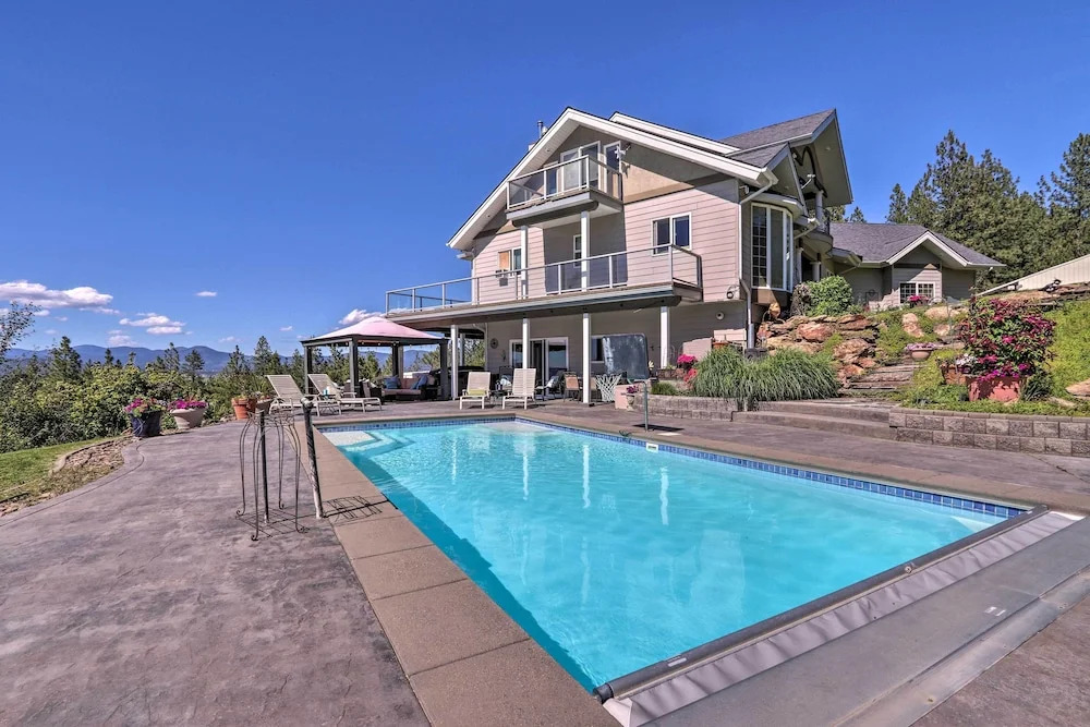 Secluded Home w/ Pool ~ 14 Mi to Coeur D'alene!