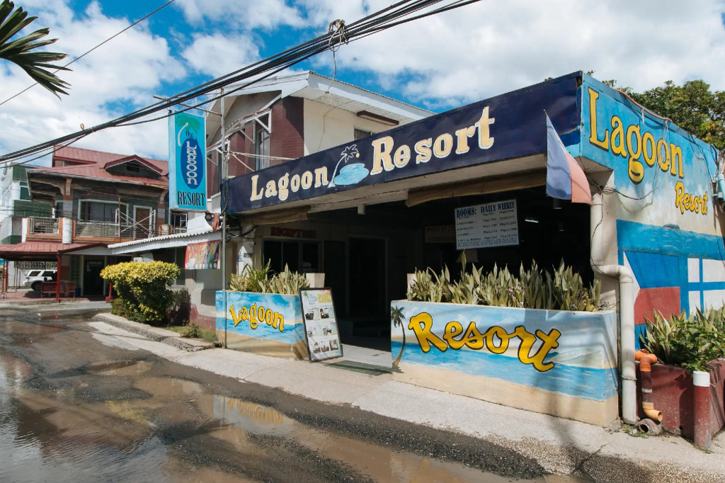 RedDoorz Plus @ Lagoon Beach Resort Zambales