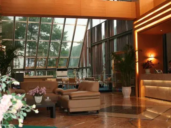 Qingfeng Gorge Resort Hotel