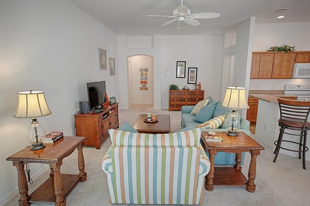 Waterbury Place Home 3 Bedroom by The VIR Group