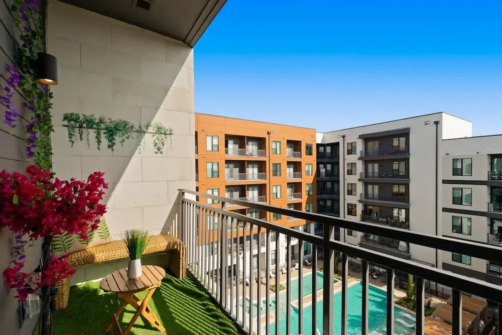 6min to Domain 12min DT Balcony Free Parking