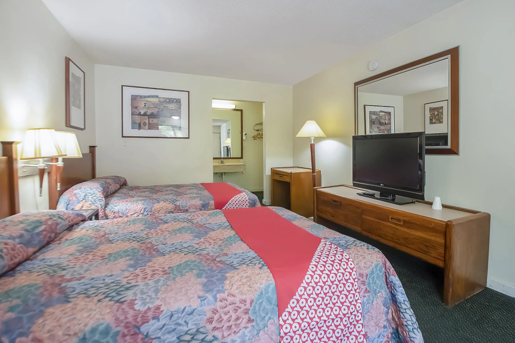 Hotel O Daylight Inn Elkhart I-90, IN
