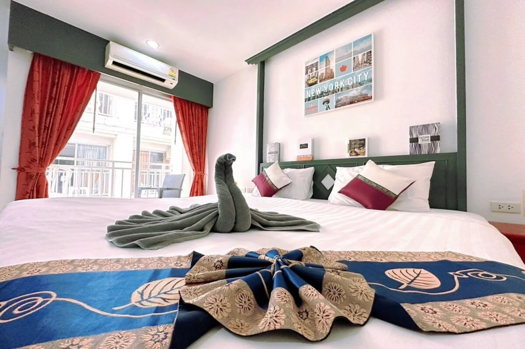 Hotel Baya Phuket - Rooftop Pool, Next to Food Market & Steps to Beach