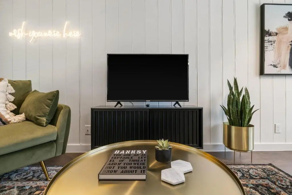 Abode Houston - Norfolk