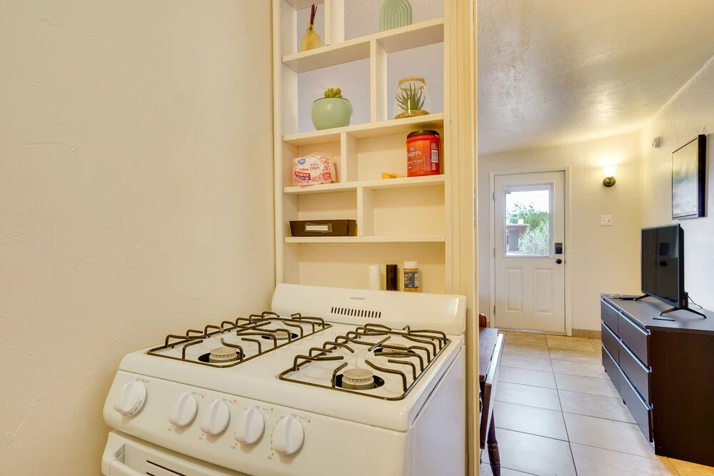 Budget-friendly Tucson Studio: 2 Mi to University!