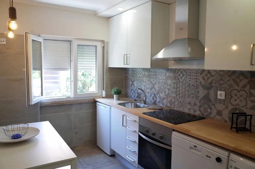 Lisbon Beach Apartments 3