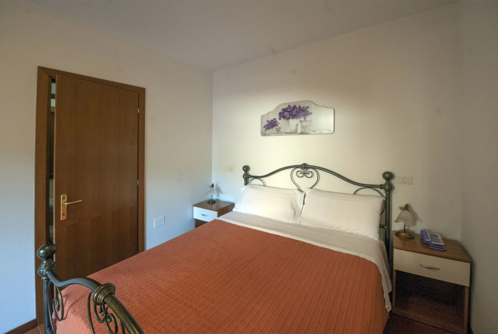 Hotel Athena