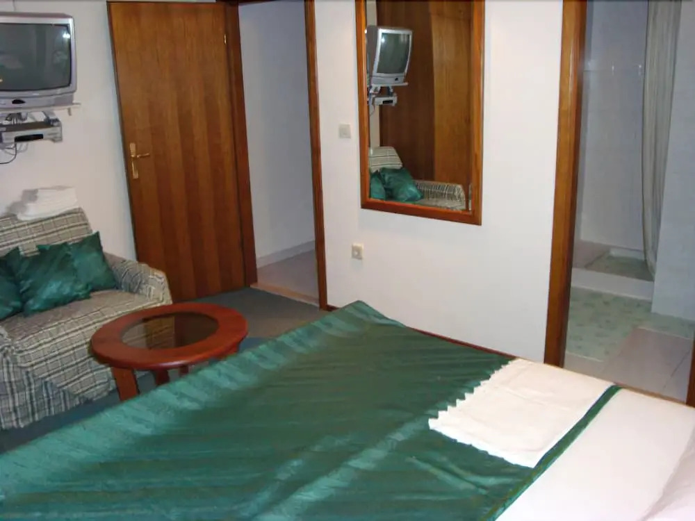 Apartments Neda Povlja