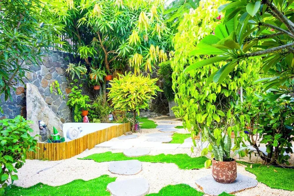 Laurels Villas