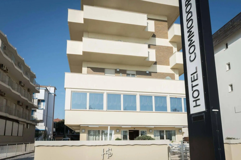 Hotel Commodore