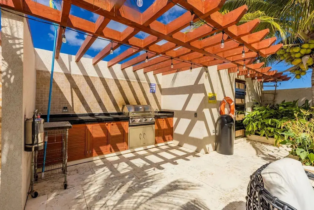 Waykiri Modern Condo 3 Bed 2 Bath Walk to Marriott
