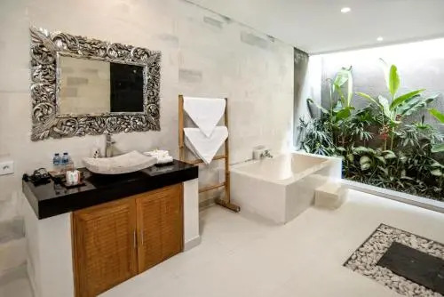 Villa Naema by Pertama Stay